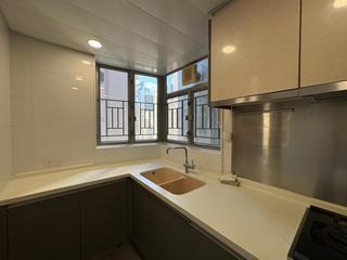 Sai Ying Pun - Island Crest Block 1 08