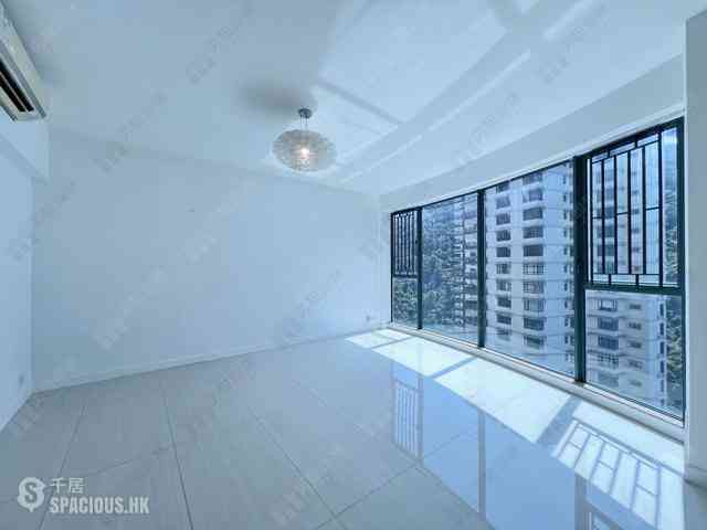 Mid Levels Central - Hillsborough Court Block 1 03