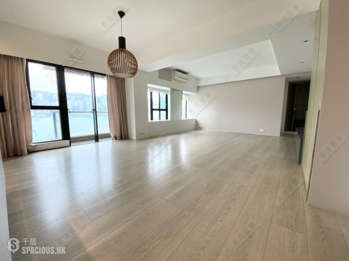 West Kowloon - The Arch Sky Tower (Block 1) 01