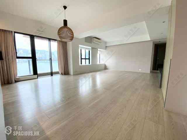 West Kowloon - The Arch Sky Tower (Block 1) 01