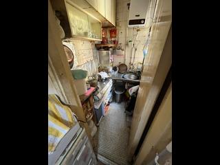 Sai Ying Pun - Kam Kwan Building 04