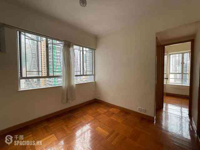 Sai Ying Pun - Shun Tai Building 01