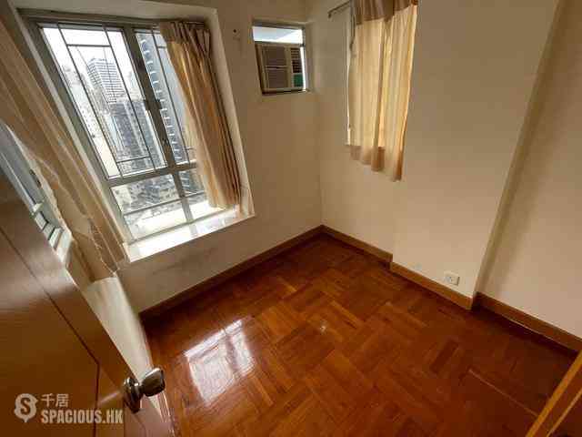 Sai Ying Pun - Shun Tai Building 02