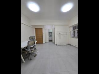 Kennedy Town - Luen Tak Apartments 02