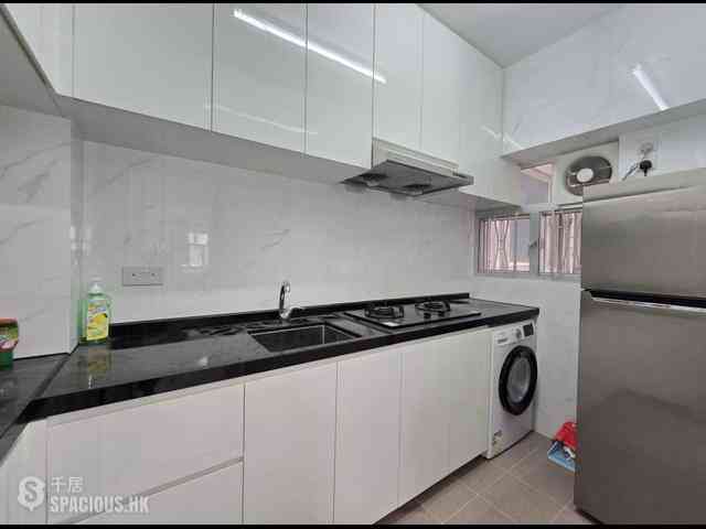 Kennedy Town - Luen Tak Apartments 05