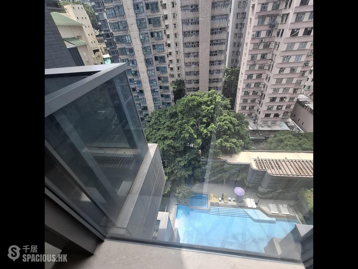 Shek Tong Tsui - Novum West 01