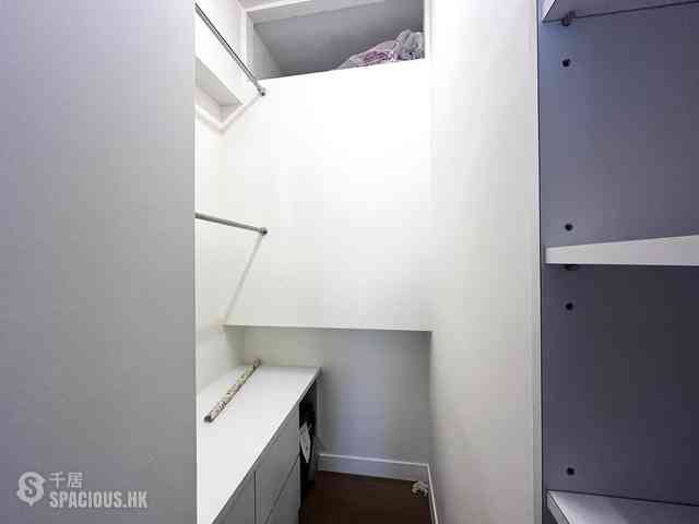 Mid Levels Central - Mackenny Court 05