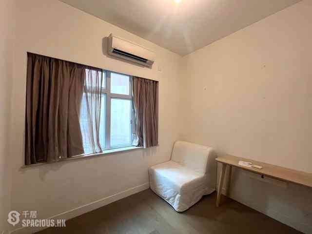 Mid Levels Central - Mackenny Court 07