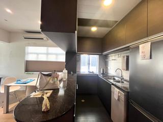 Mid Levels Central - Mackenny Court 09
