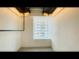 Wan Chai - Royal Court 10