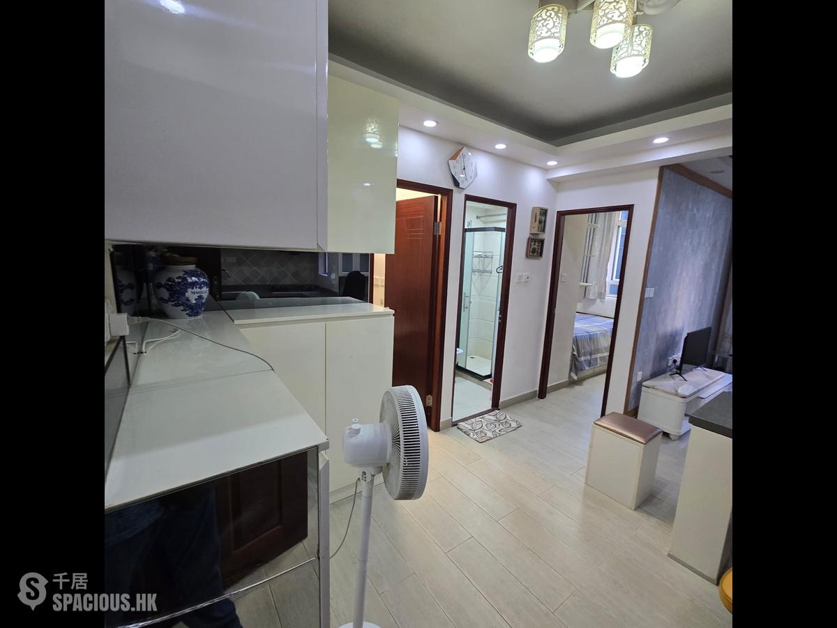 Wan Chai - Hay Wah Building 01
