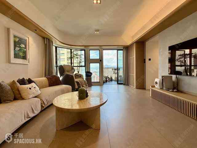 Mid Levels West - Dragonview Court 05