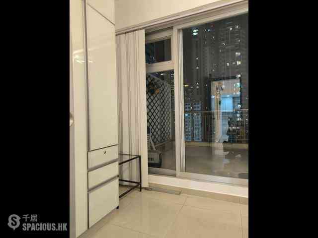Wan Chai - Hip Sang Building 09