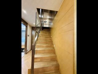 Mid Levels West - Park View Court 07