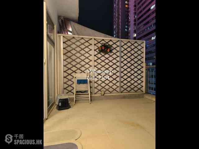 Wan Chai - Warner Building 04