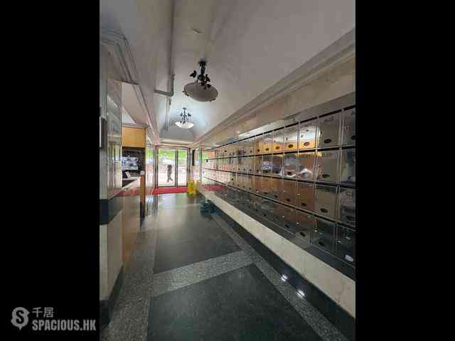 Sai Ying Pun - Hing Hon Building 03