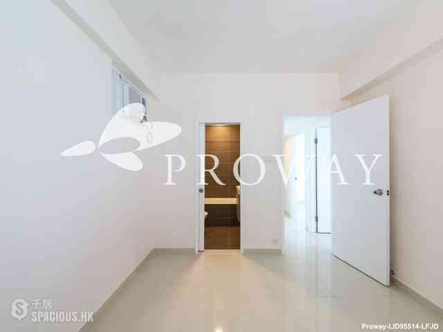 Kennedy Town - Serene Court 06