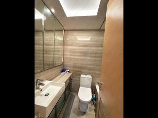 Sai Ying Pun - Island Crest Block 1 02