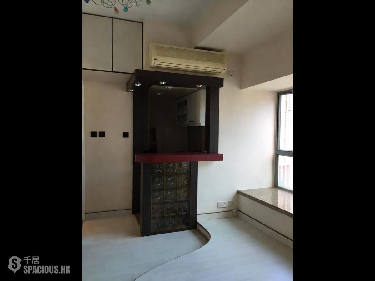 Sheung Wan - Queen's Terrace 01