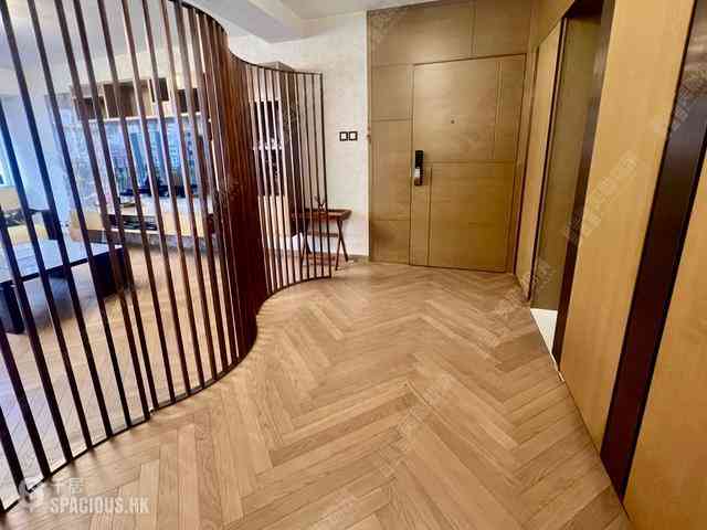 Mid Levels West - Park View Court 03