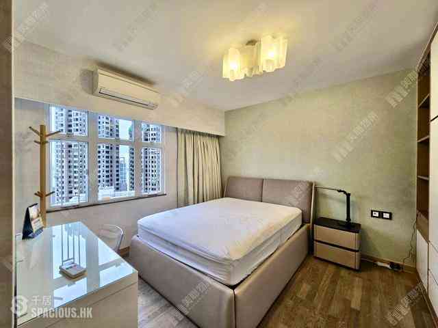Mid Levels West - Park View Court 28