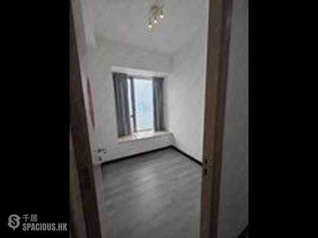 Sai Ying Pun - Island Crest Block 2 03