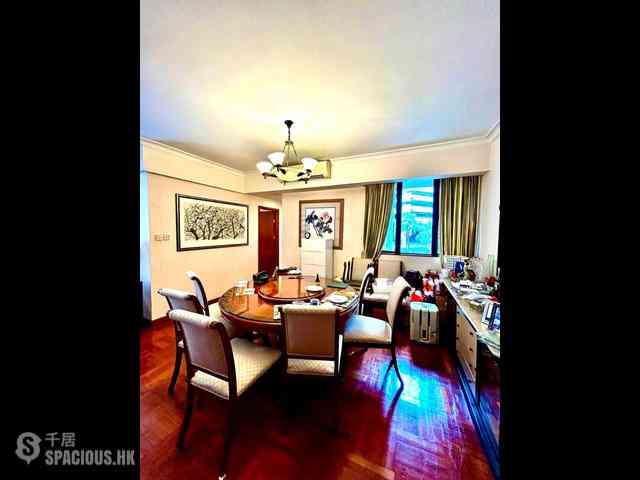Mid Levels Central - Clovelly Court Block 2 04