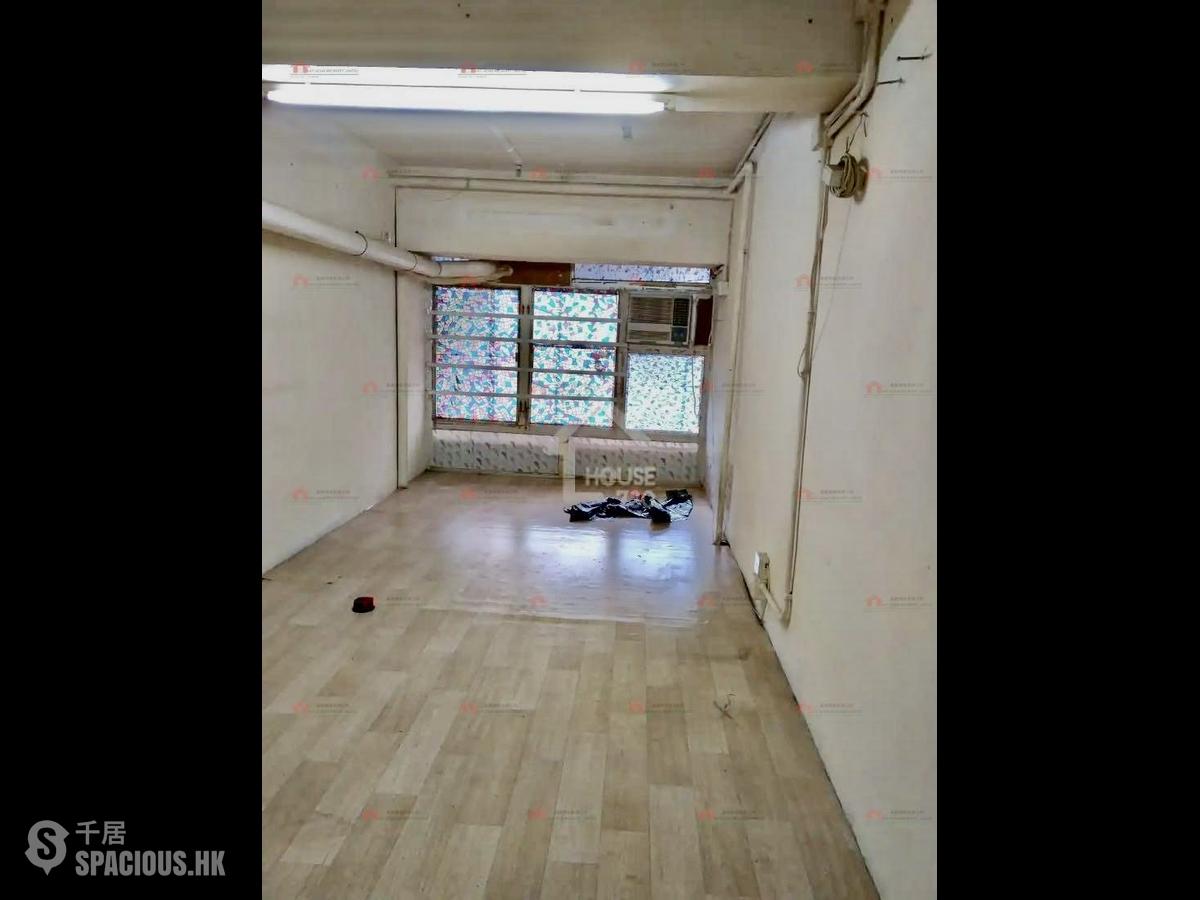 Mong Kok - Cheong Fat Mansion 01