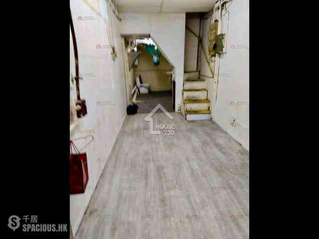 Mong Kok - Cheong Fat Mansion 02
