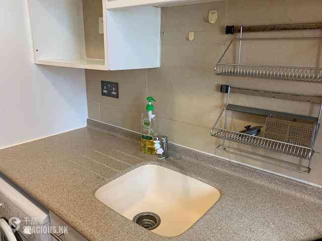 Sheung Wan - Queen's Terrace Block 3 05