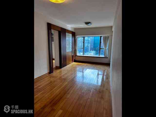 Sheung Wan - Queen's Terrace Block 3 01