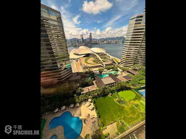 Wan Chai - Convention Plaza Apartments 04