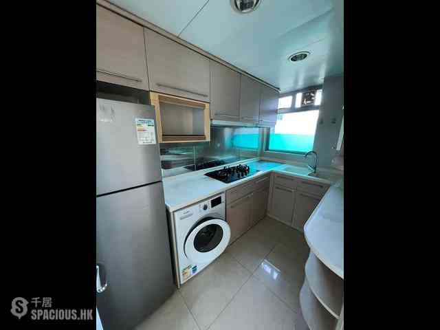 Tung Chung - Caribbean Coast Phase 3 Carmel Cove Tower 11 04