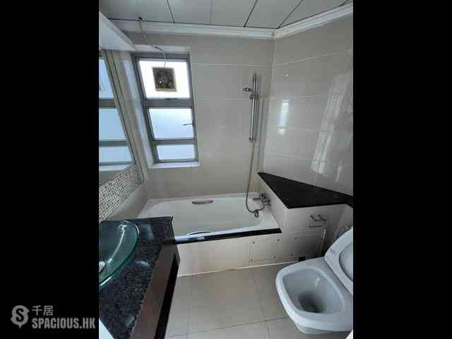 Tung Chung - Caribbean Coast Phase 3 Carmel Cove Tower 11 09