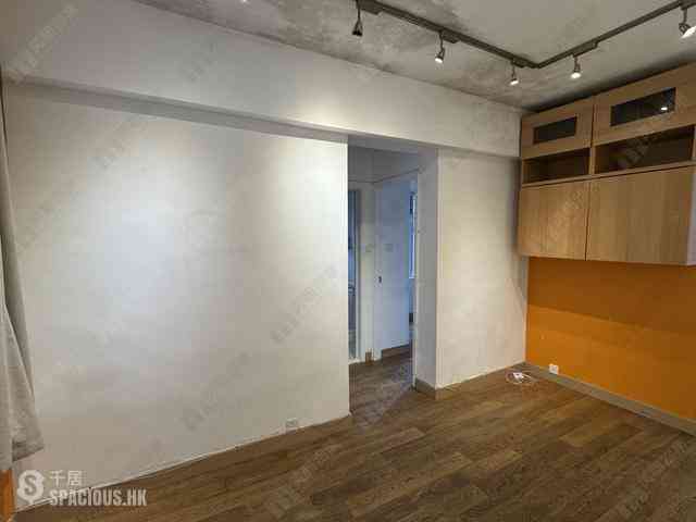Mid Levels Central - Rich Court 01