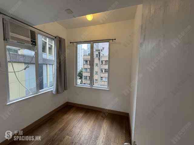 Mid Levels Central - Rich Court 02
