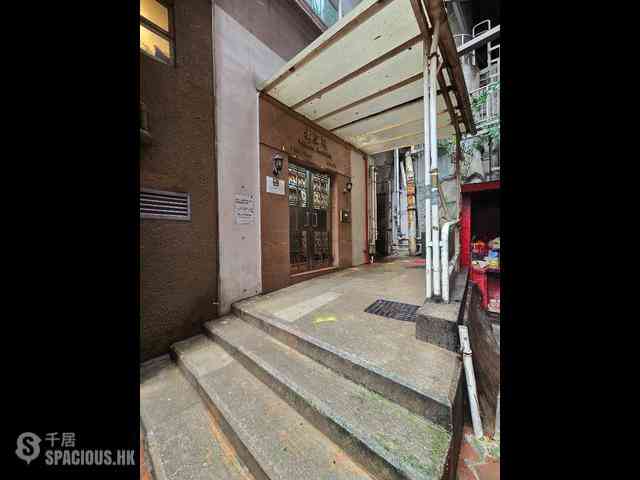 Wan Chai - Vincent Mansion 03