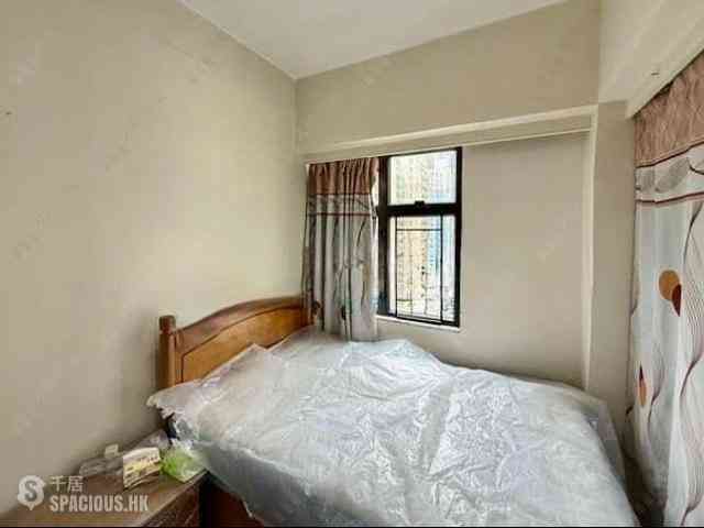 Sheung Wan - Curios Court 03