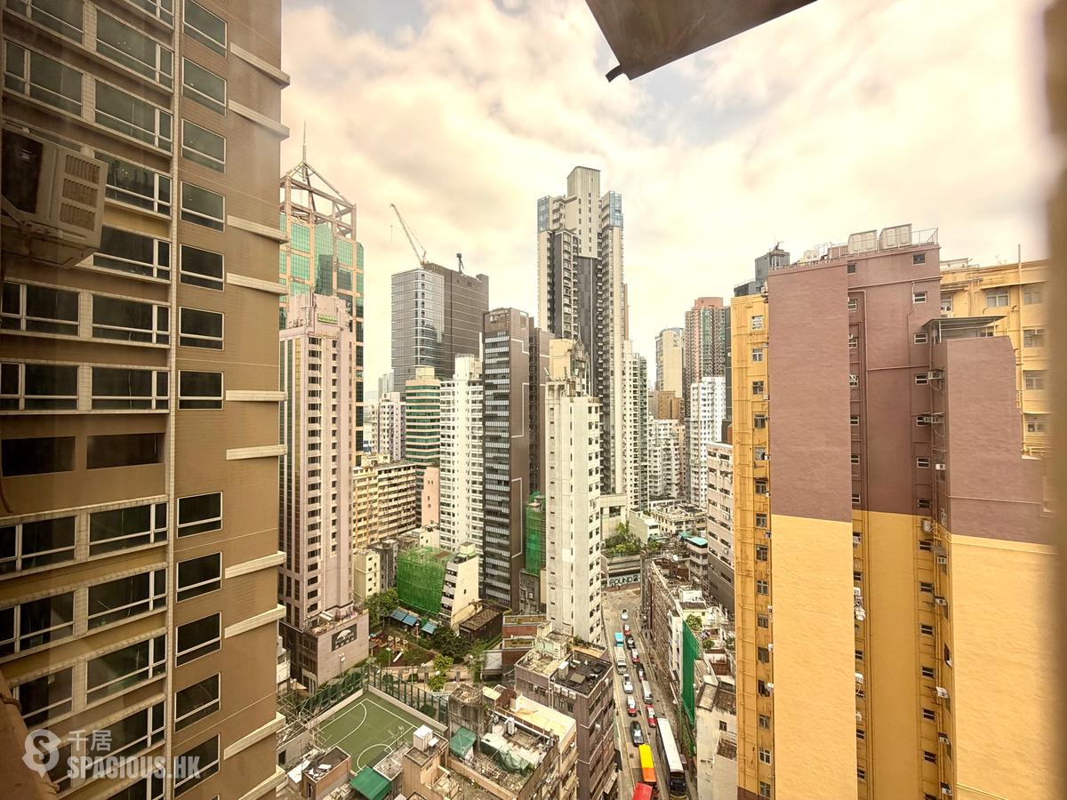 Sai Ying Pun - Good Times Building 01