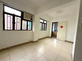 Sai Ying Pun - Good Times Building 02