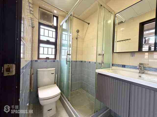 Sai Ying Pun - Good Times Building 06