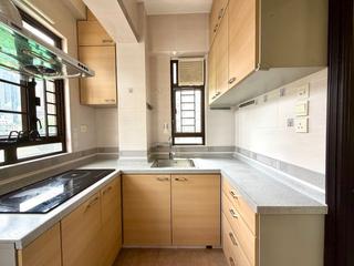 Sai Ying Pun - Good Times Building 07
