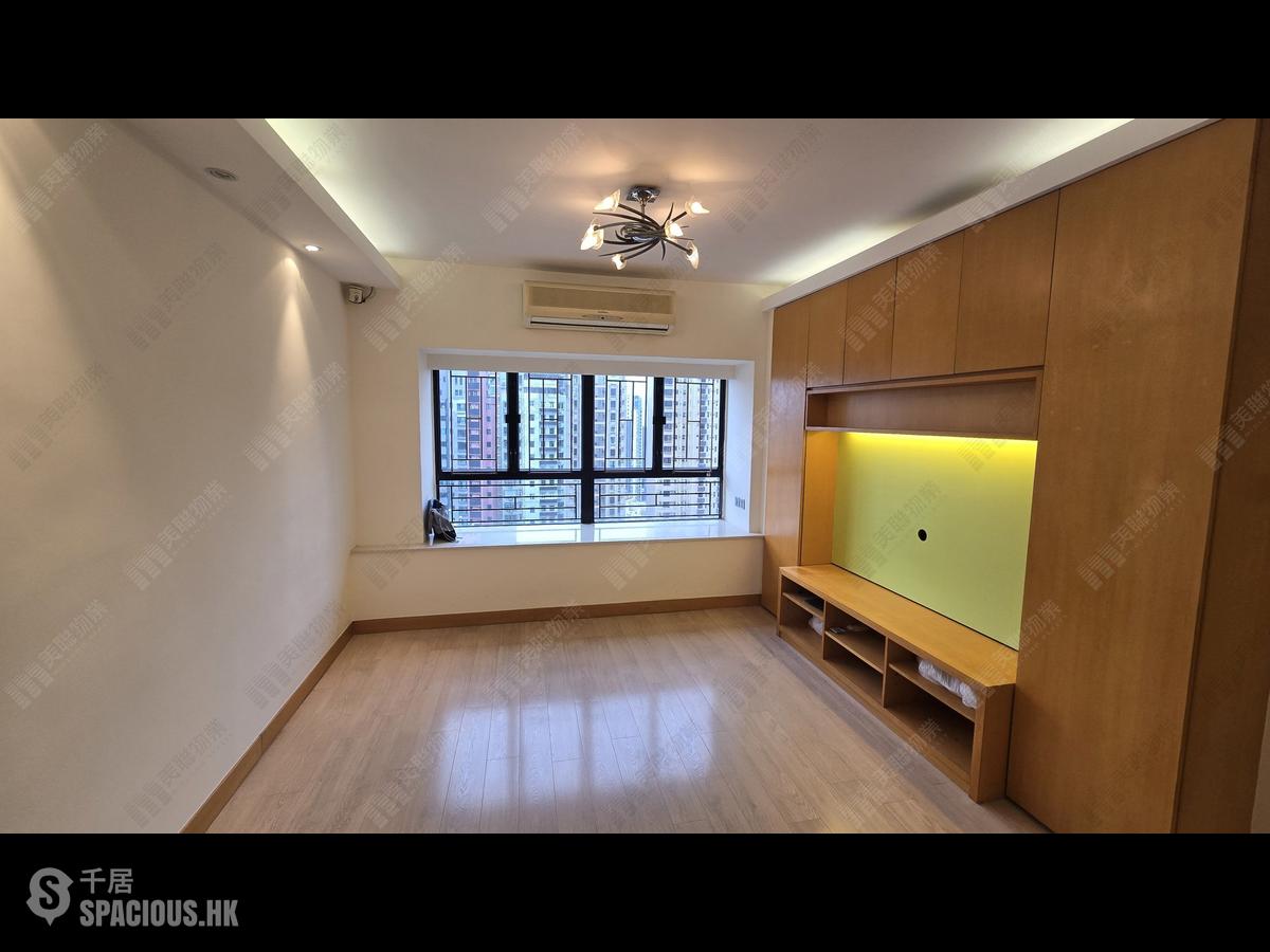 Mid Levels West - Lyttelton Garden Block 1 01