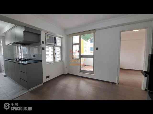 Soho - King Ho Building 02