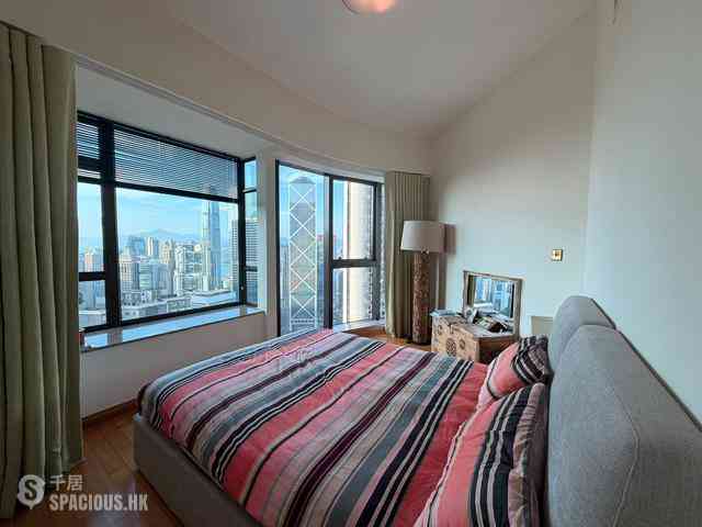 Mid Levels Central - Fairlane Tower 05