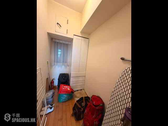 Mid Levels Central - Fairlane Tower 12