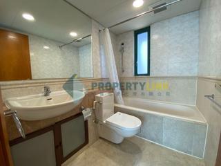 Kennedy Town - University Heights 15