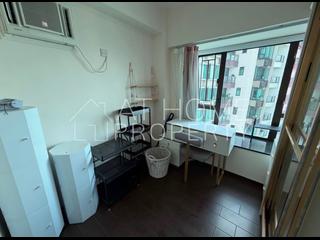 Kennedy Town - Serene Court 04