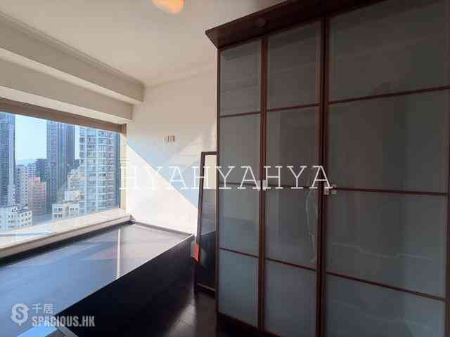 Kennedy Town - University Heights 04