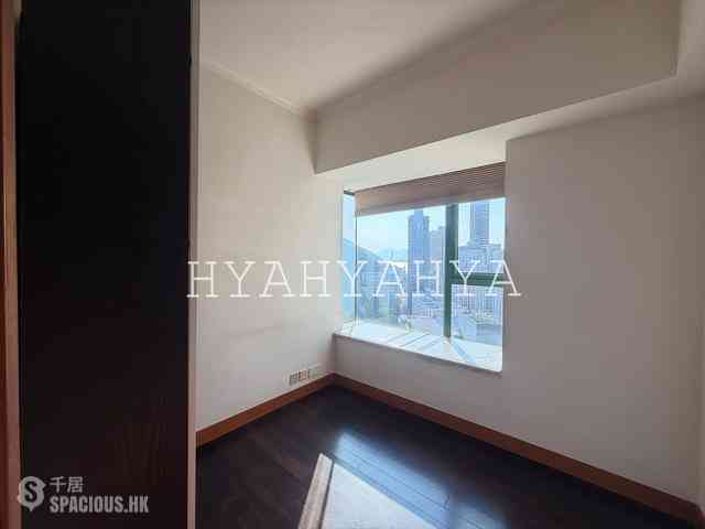 Kennedy Town - University Heights 05